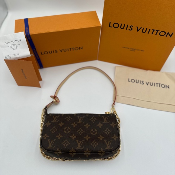 Louis Vuitton Pochette Accessories Monogram - Picture 2 of 9